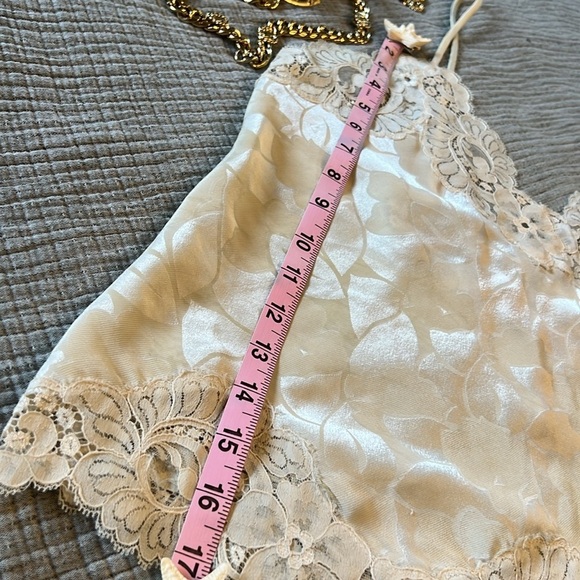 VINTAGE 70s Ladies Union Made in USA Lady Lynne Lingerie Camisole Ivory Lace | S - Picture 11 of 13